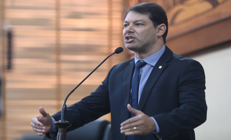 Roberto Duarte exibe vídeo feito por pacientes do Hospital Epaminondas