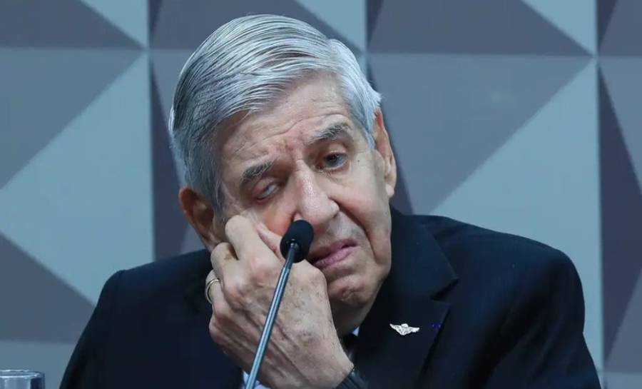 General Augusto Heleno deixa prisão para cumprir medida em casa