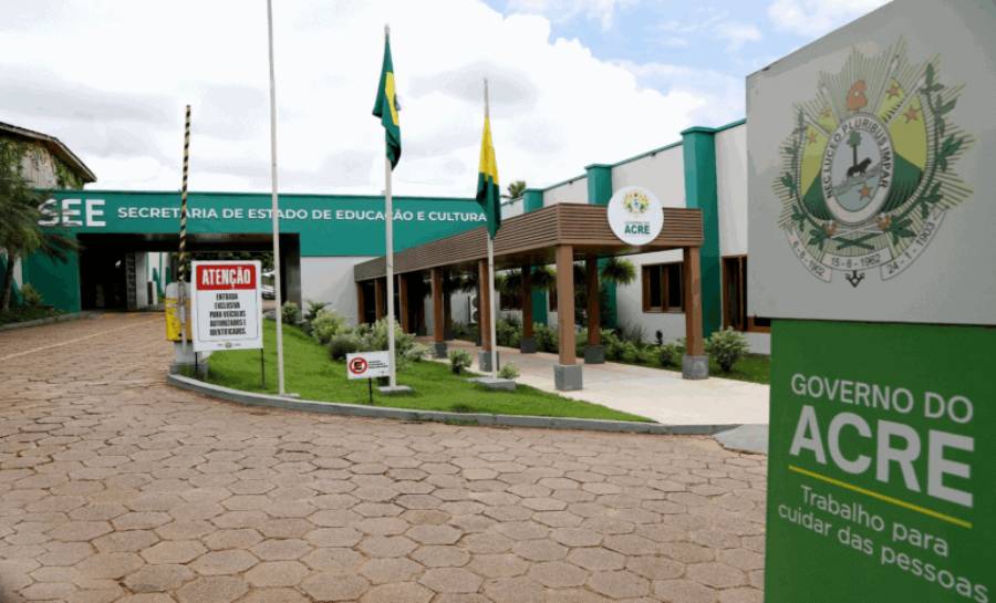 OPORTUNIDADE – Governo do Acre publica edital com bolsa de R$ 2.100 para professores da rede estadual
