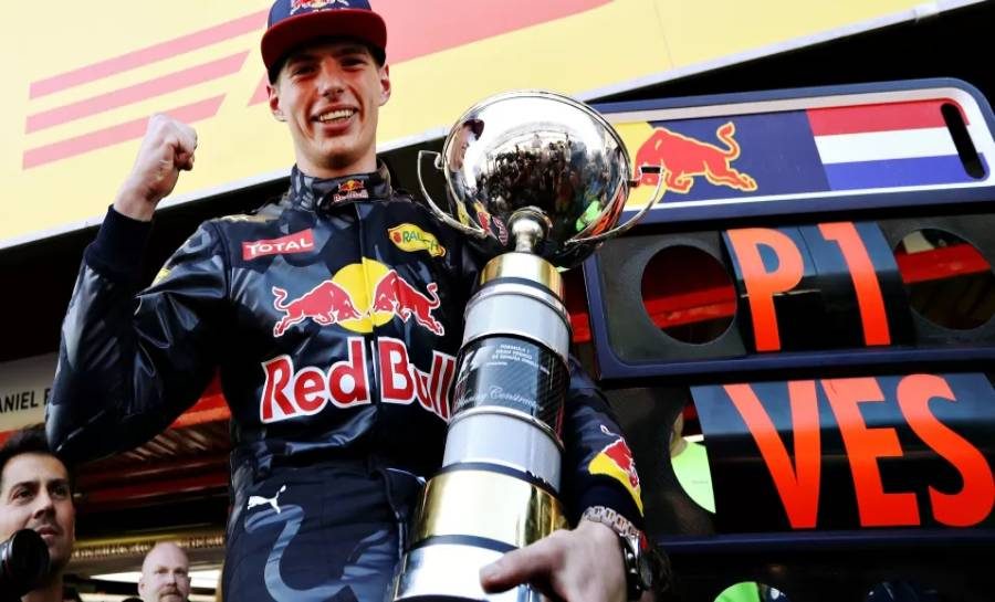 Aos 24 anos, Max Verstappen vence campeonato de Fórmula 1 e consolida sucesso de carreira precoce